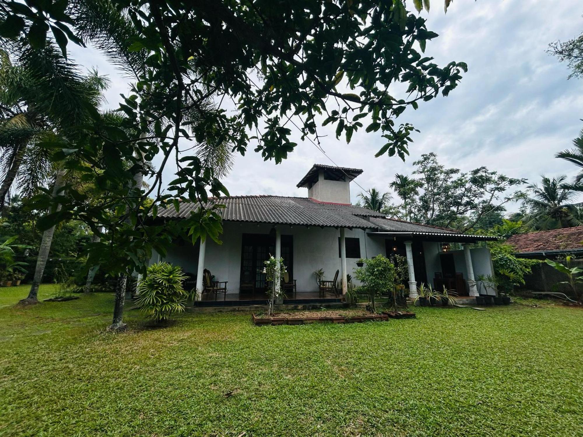 Villa Vinstar Katukurunda Exterior photo